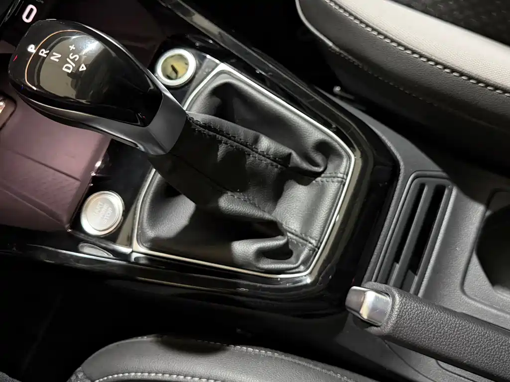 VOLKSWAGEN EXPLORING THE SHADOW