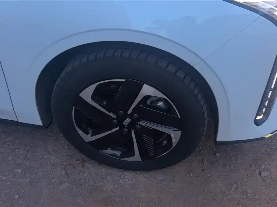 GEELY GALAXY GALAXY L6