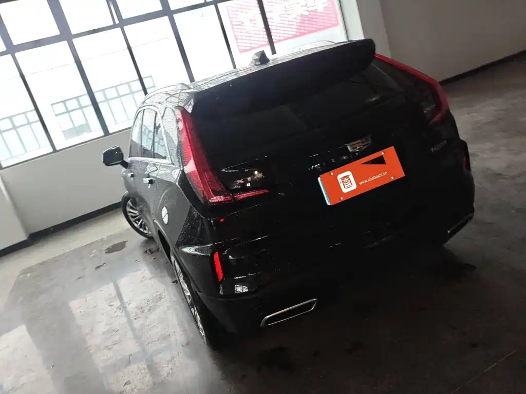 CADILLAC XT4