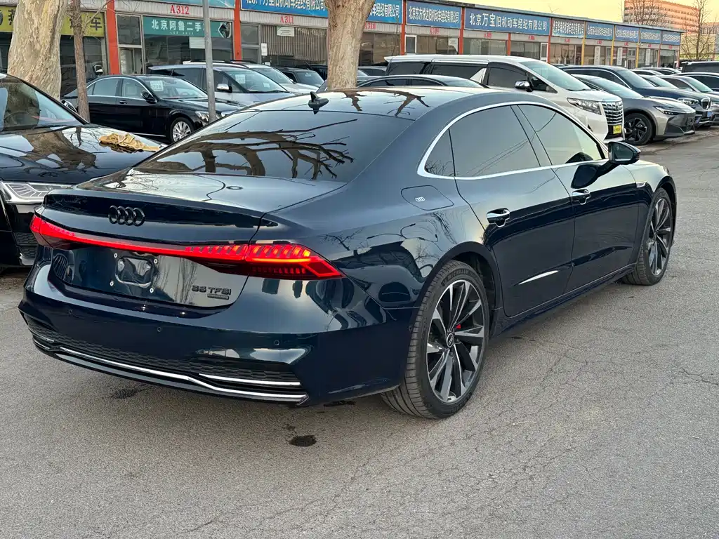 AUDI A7L