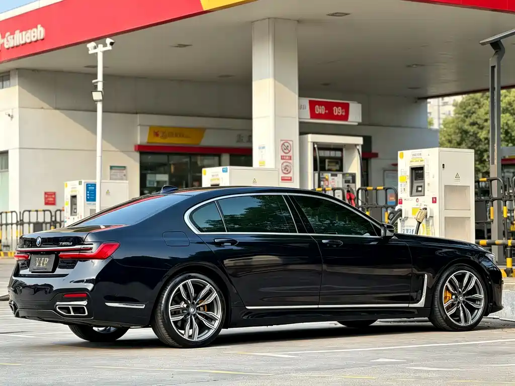 BMW 7 Series 7 2018 740Li xDrive Premium M Sport