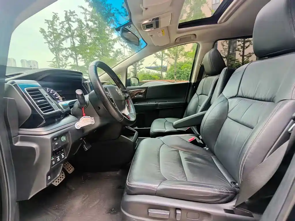 Honda Elysion 2016 2.4L Luxury