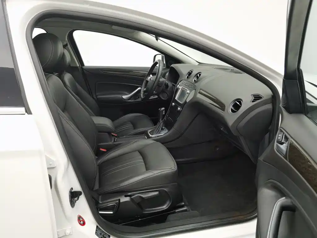 Ford Mondeo — миниатюра 23