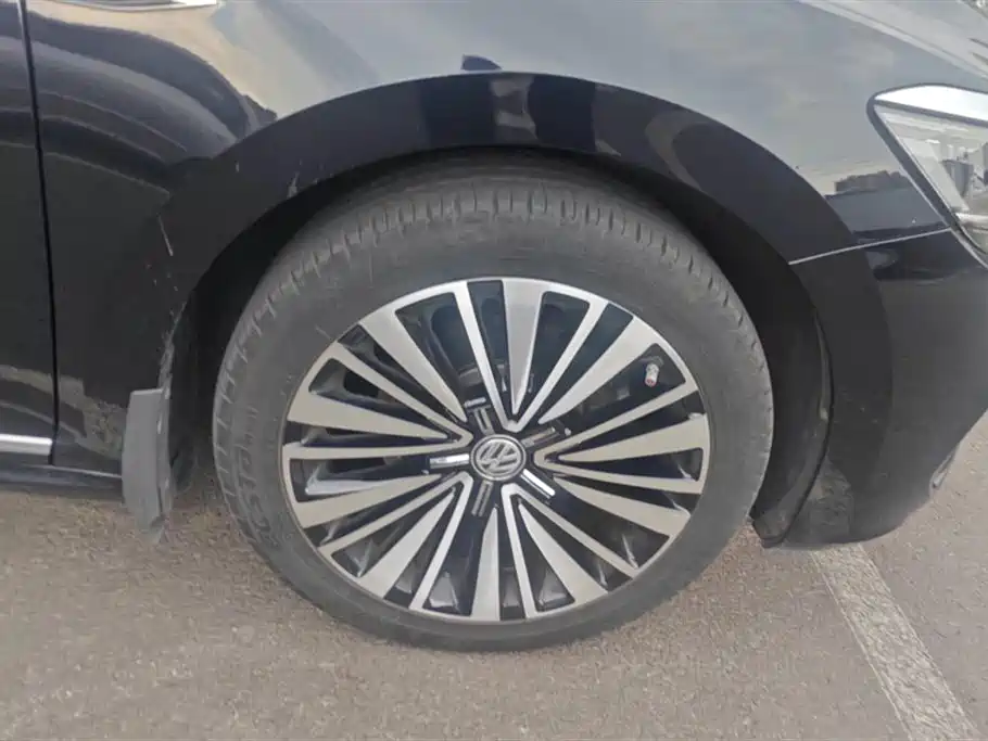 Volkswagen Passat 2019 330TSI Luxury V