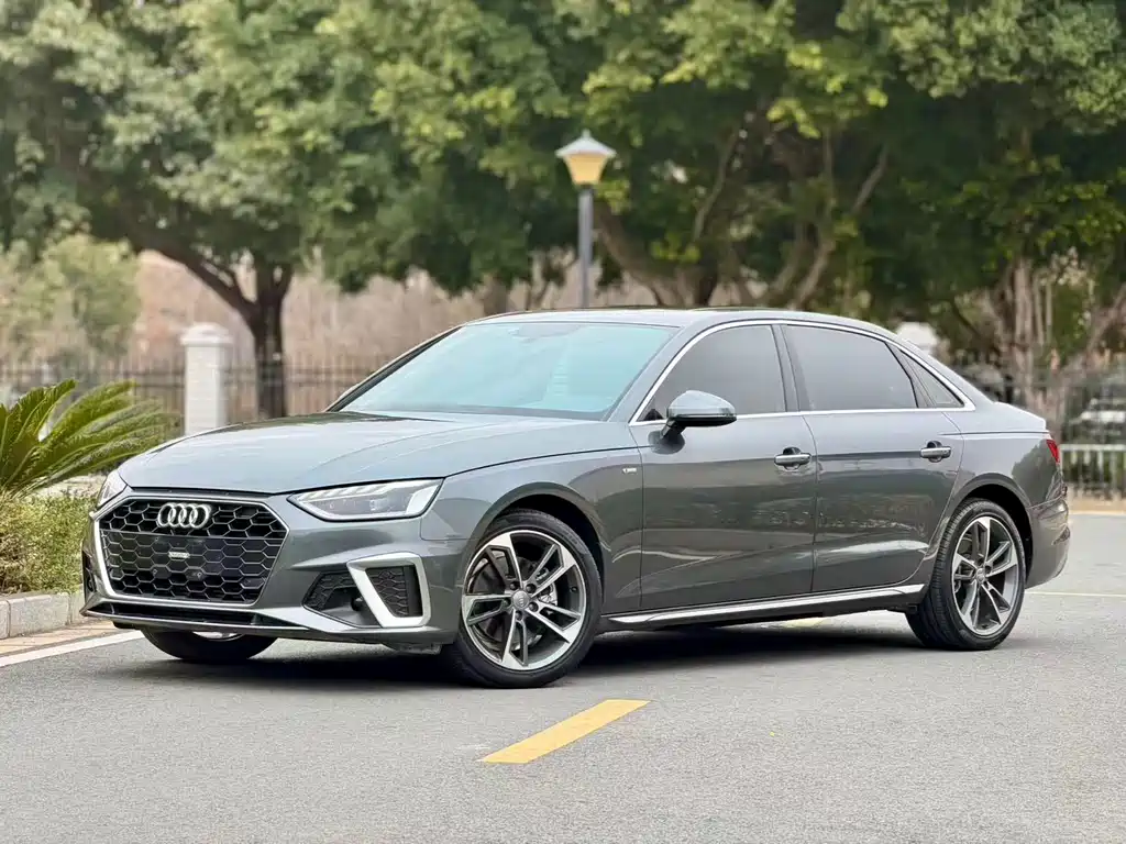 Audi A4L 2021