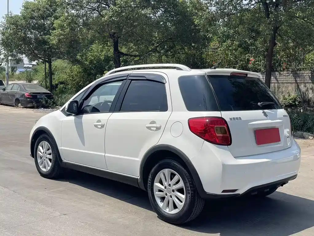 Suzuki SX4 — миниатюра 7