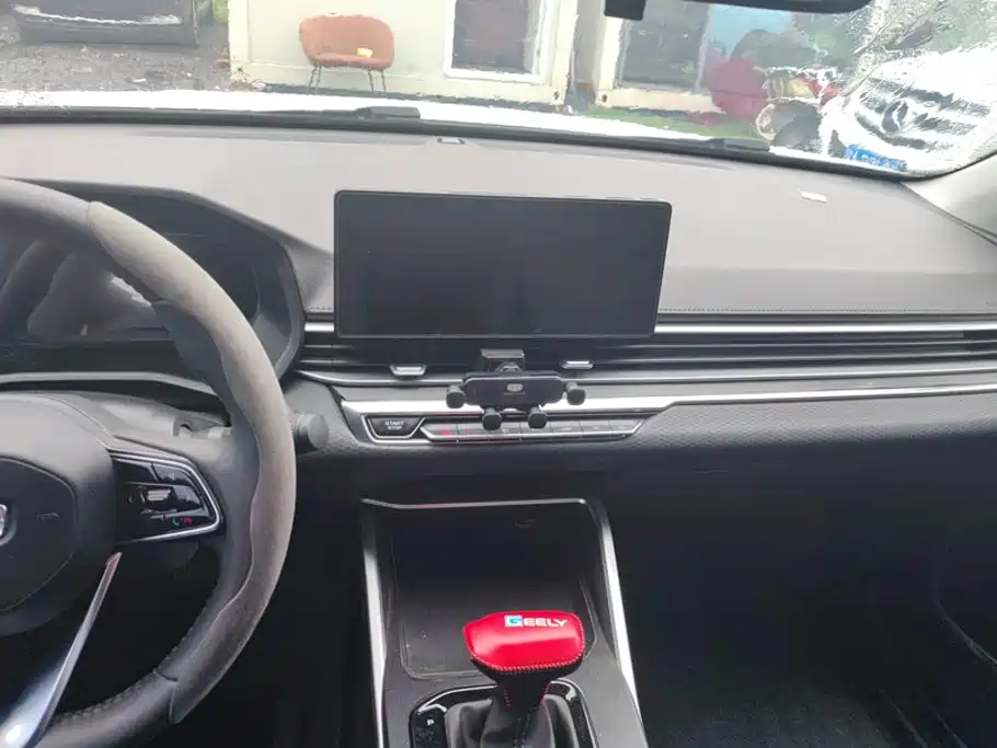Geely Emgrand — миниатюра 13