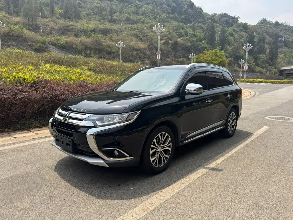 Mitsubishi Outlander (Import) 2016