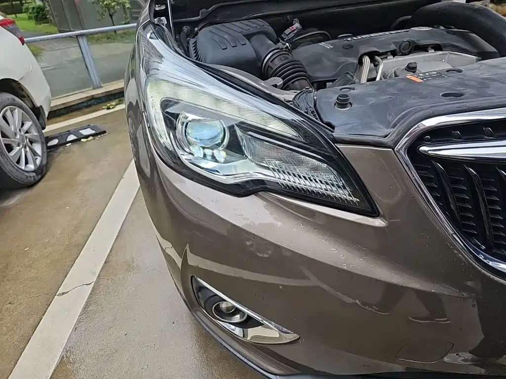 Buick Envision Plus — миниатюра 7