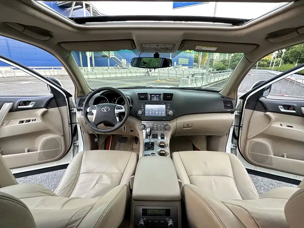 Toyota Highlander — миниатюра 8