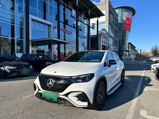 MERCEDES-BENZ EQE SUV 2025