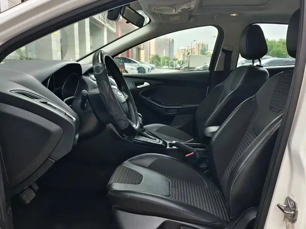 Ford Focus — миниатюра 4