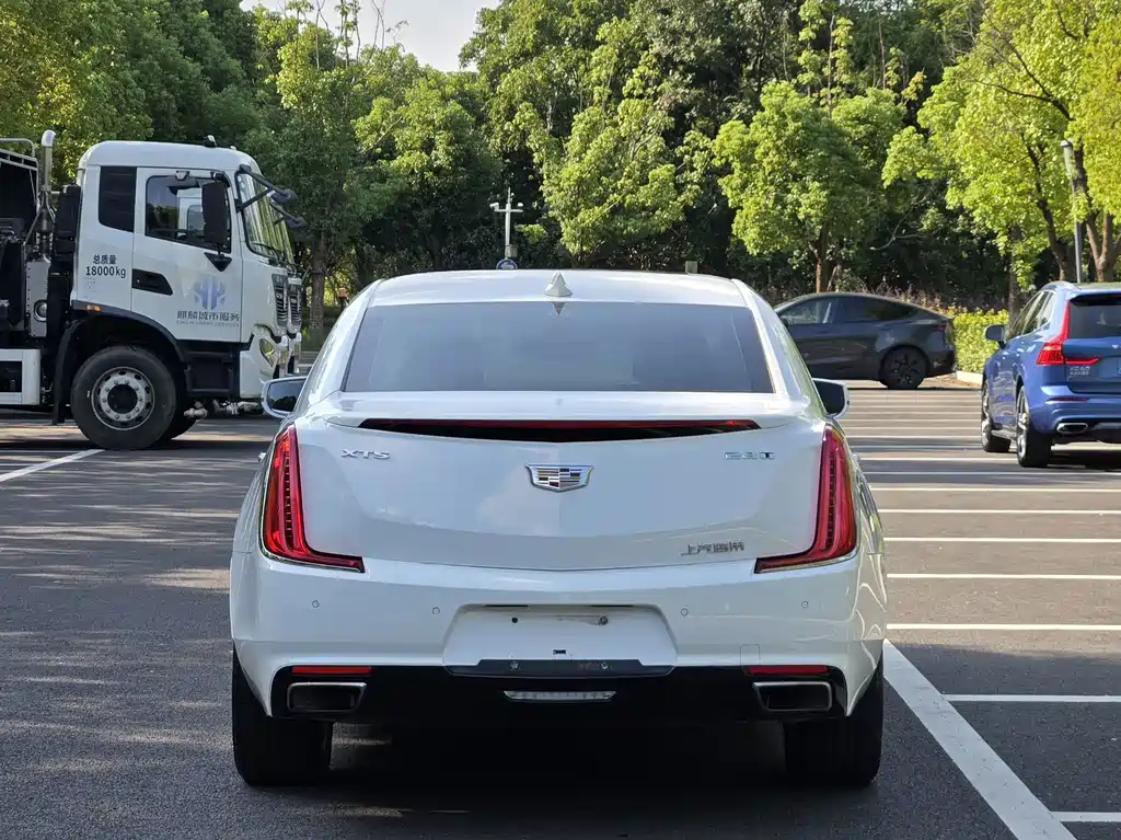 Cadillac XTS — миниатюра 5