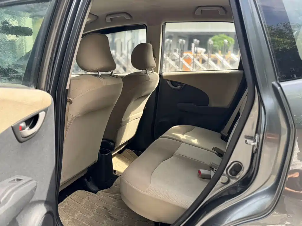 Honda Fit — миниатюра 7