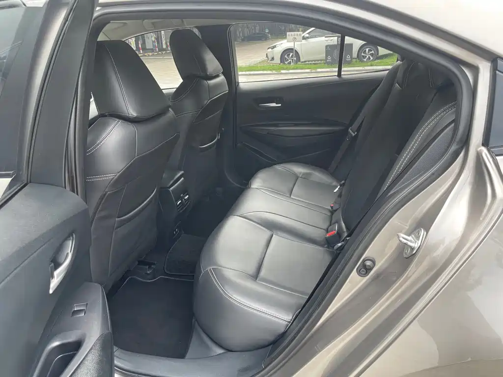 Toyota Corolla — миниатюра 13