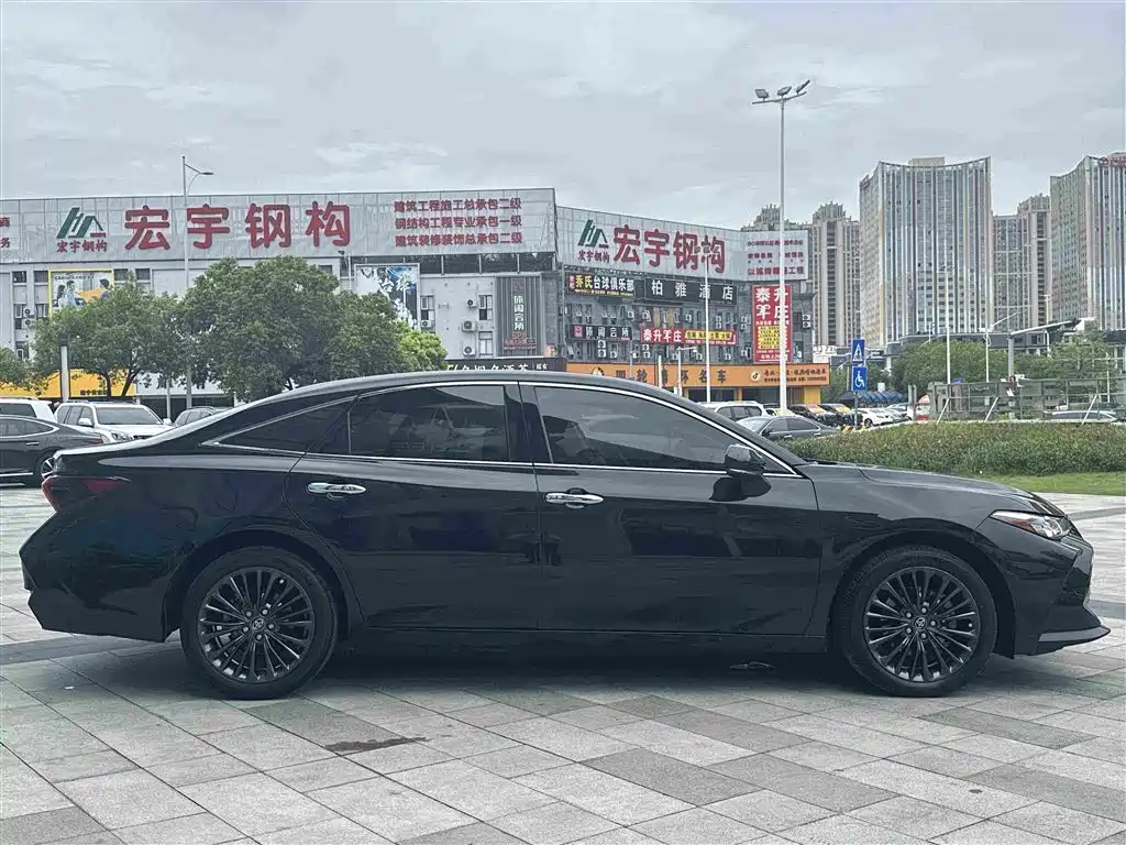 Toyota Avalon 2019 2.0L XLE Premium VI