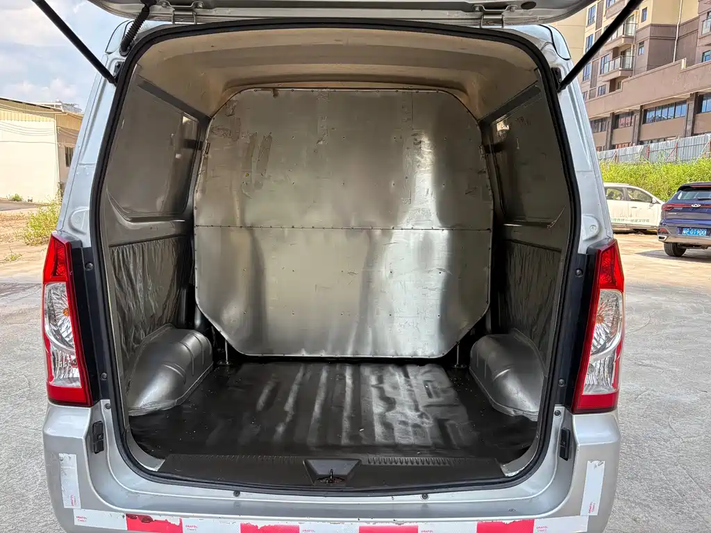 Wuling Rongguang S — миниатюра 12