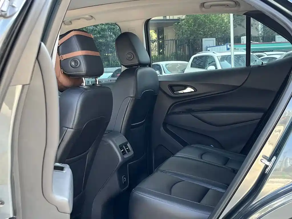 Chevrolet Equinox — миниатюра 5