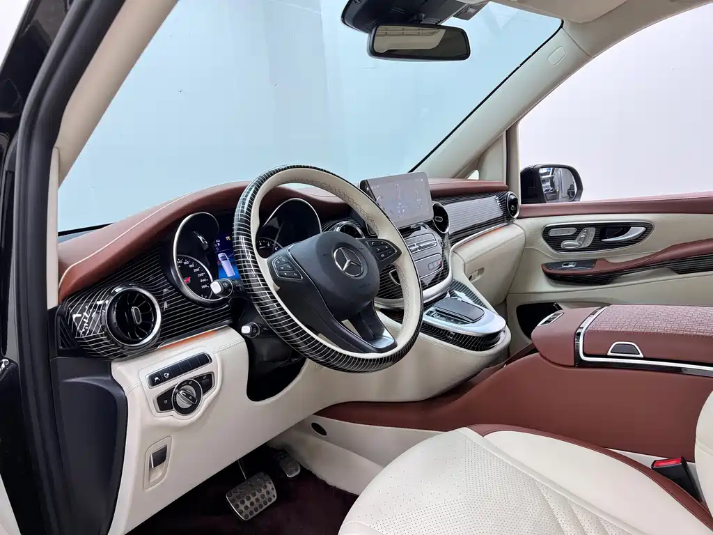 MERCEDES-BENZ V CLASS