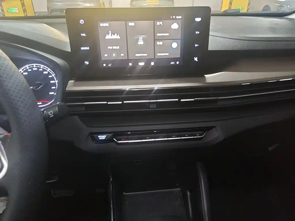 Geely Vision X3 — миниатюра 13