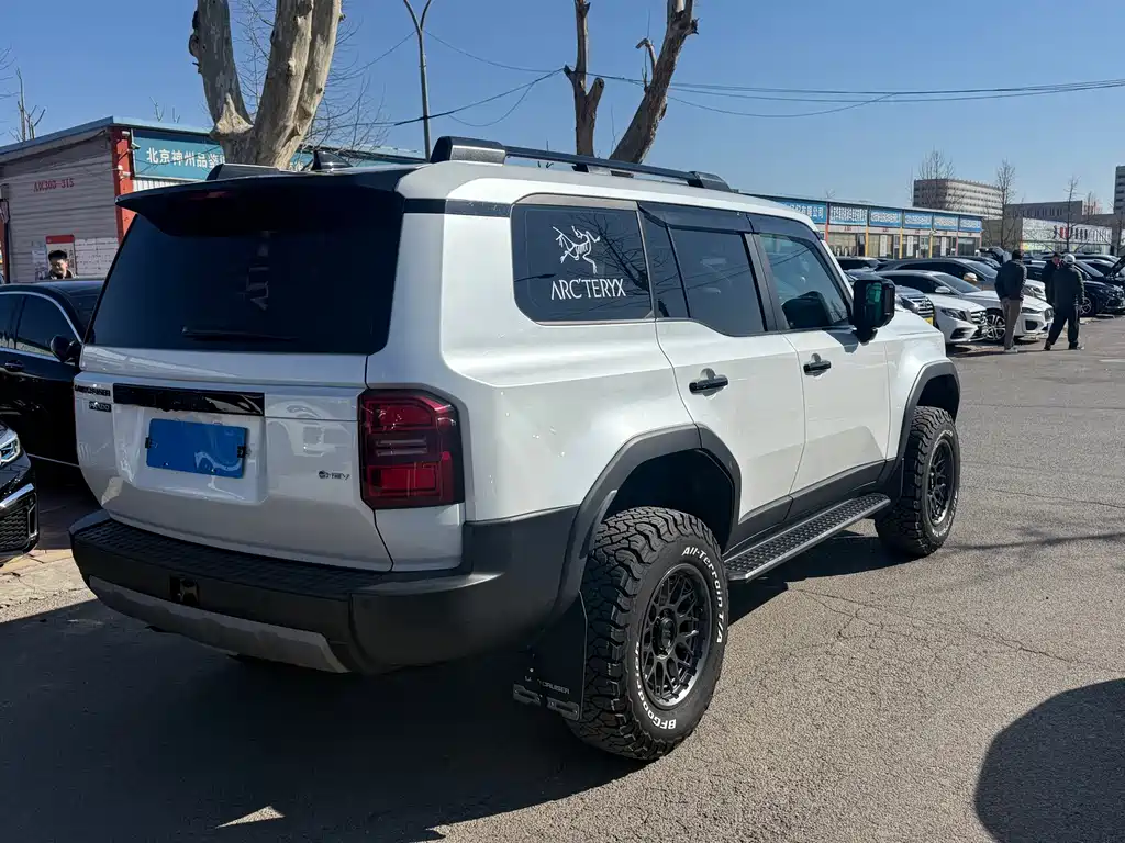 TOYOTA PRADO