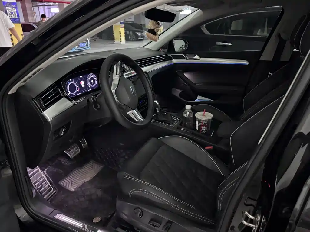 Volkswagen Magotan PHEV — миниатюра 2