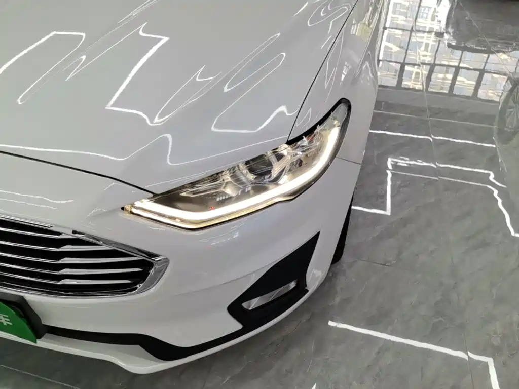 Ford Mondeo — миниатюра 24