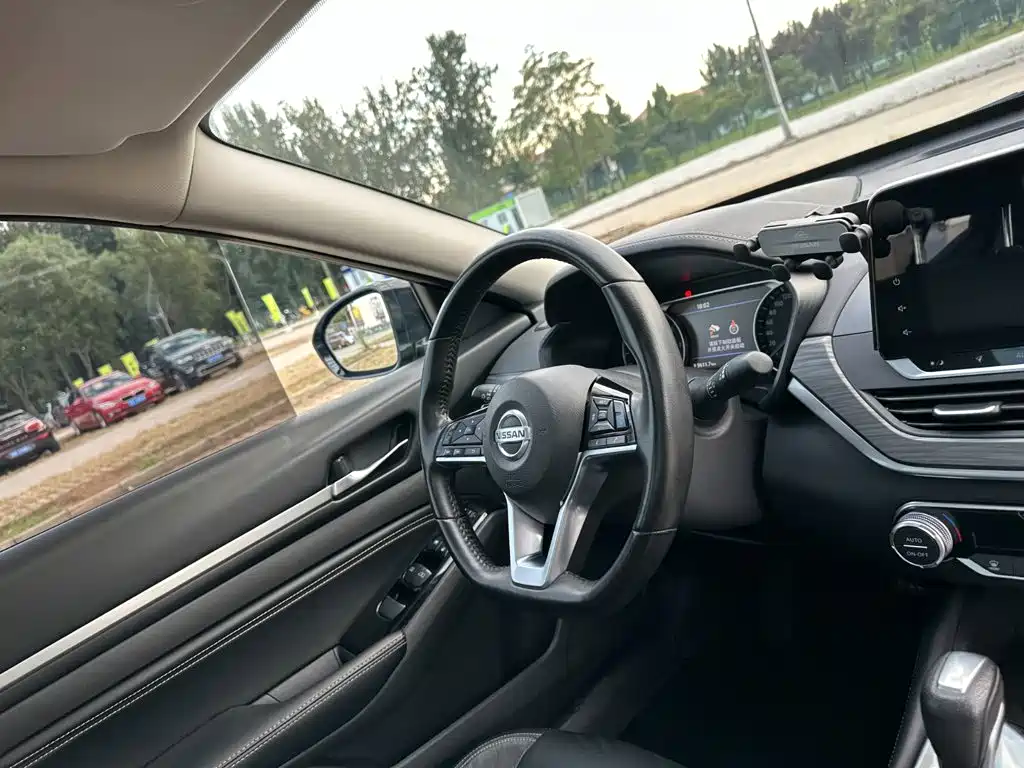 Nissan Teana — миниатюра 18