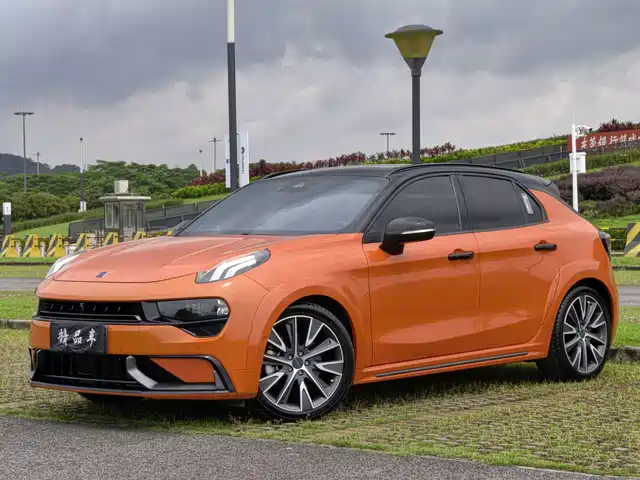 2021 Lynk & Co 02