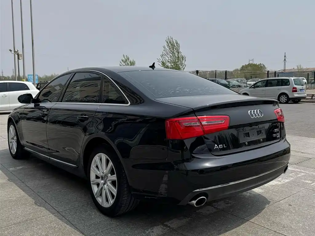 Audi A6L 2015 35 FSI quattro Comfort