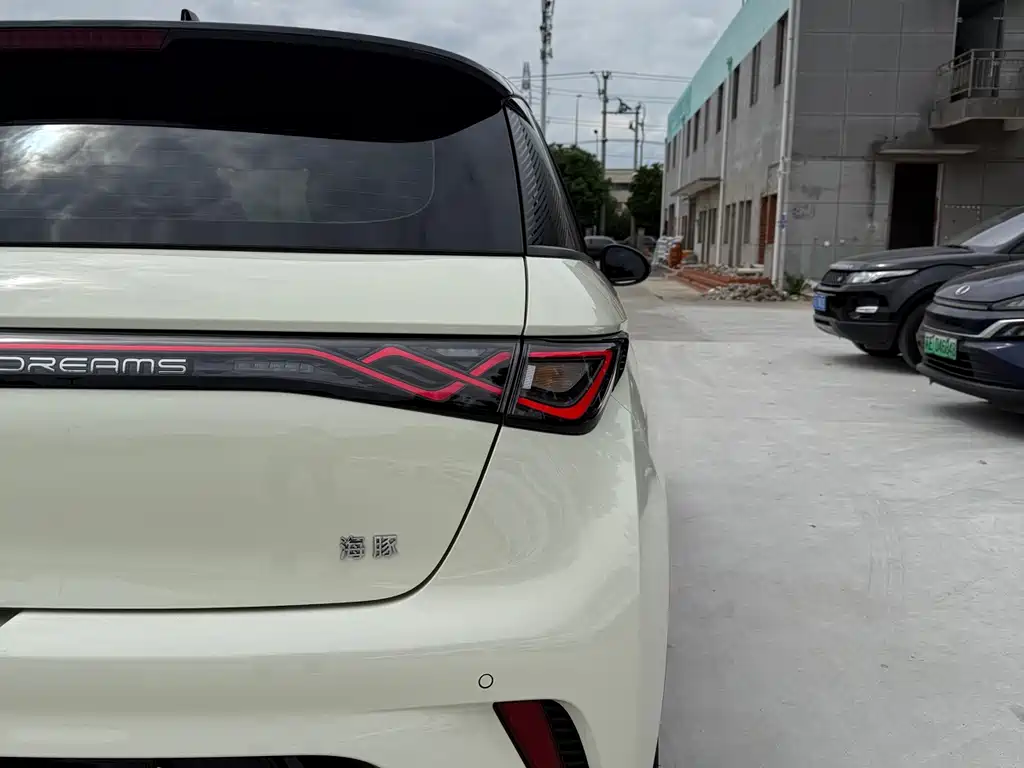BYD Dolphin — миниатюра 17