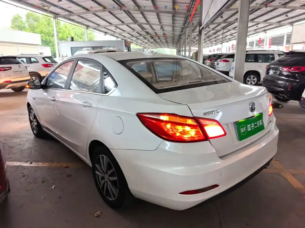 Changan Eado — миниатюра 5
