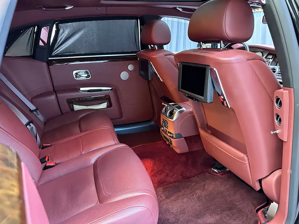 Rolls-Royce Ghost — миниатюра 14
