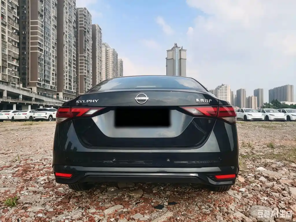 Nissan Sylphy — миниатюра 5