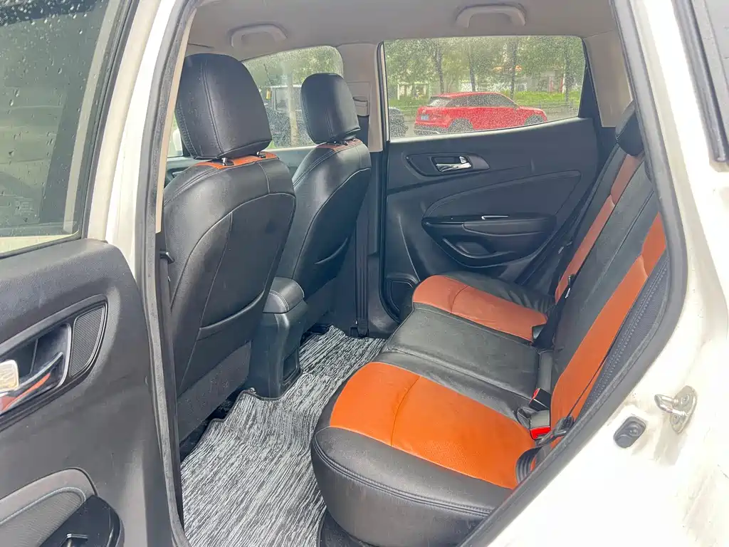 Changan CS15EV — миниатюра 17