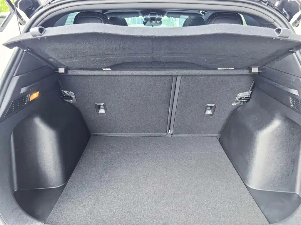 Geely Binyue — миниатюра 11