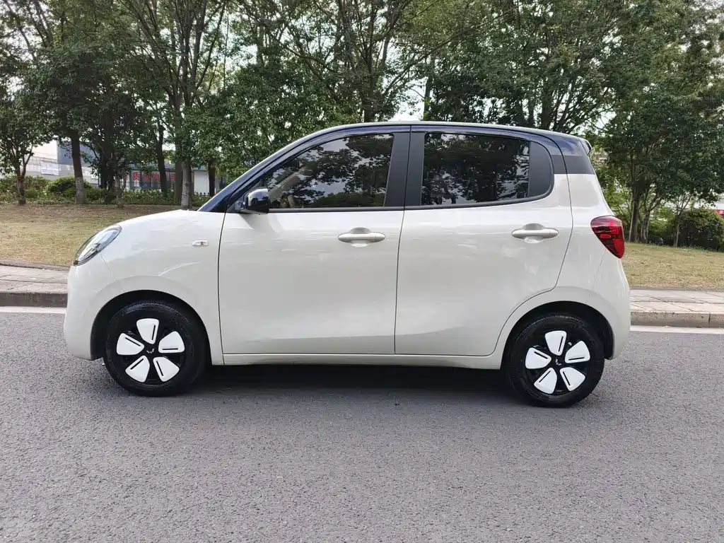 Wuling MINIEV — миниатюра 3