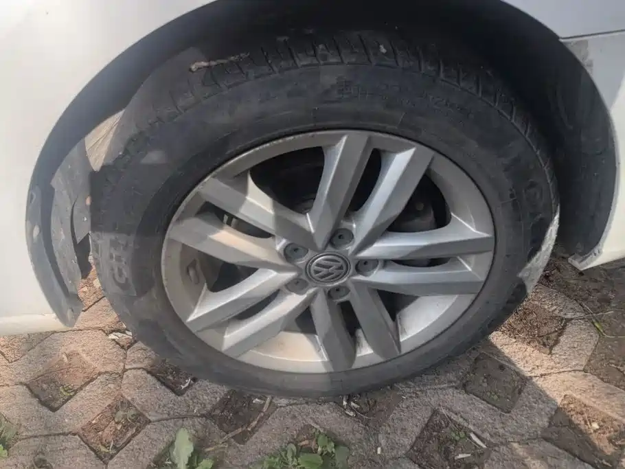 Volkswagen Jetta — миниатюра 6