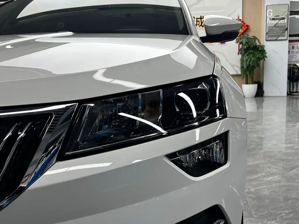Skoda Karoq — миниатюра 9