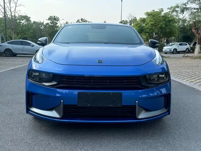2019 Lynk & Co 03