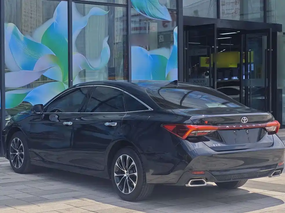 Toyota Avalon — миниатюра 12