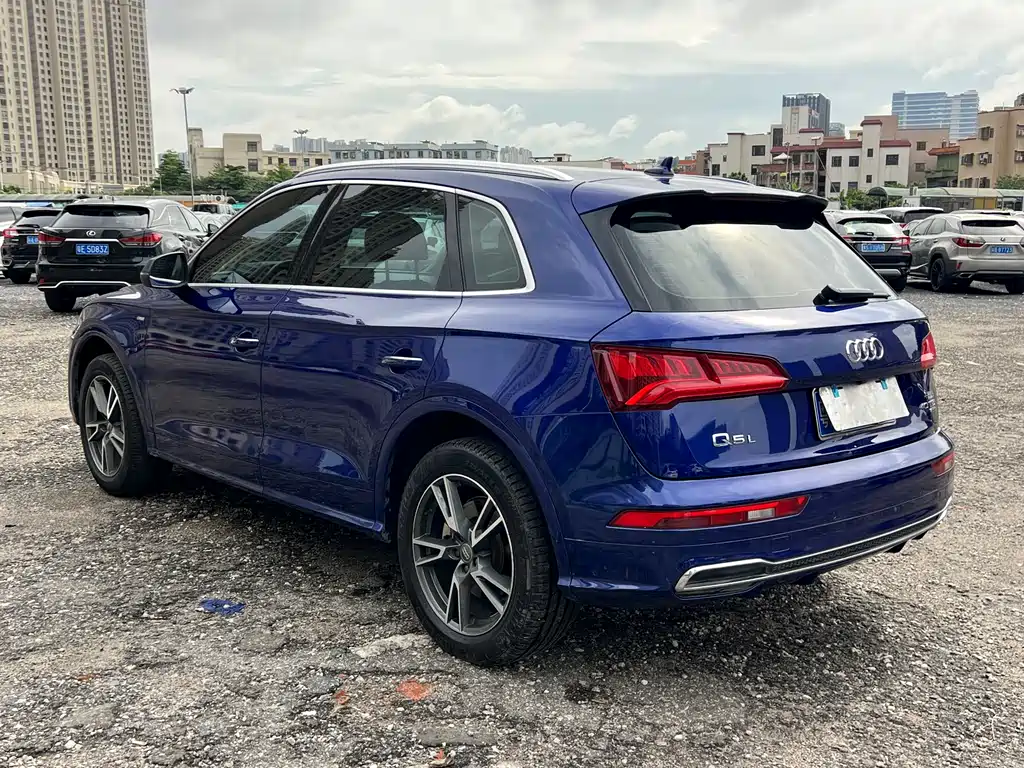 Audi Q5L 2018 40 TFSI Fashion V