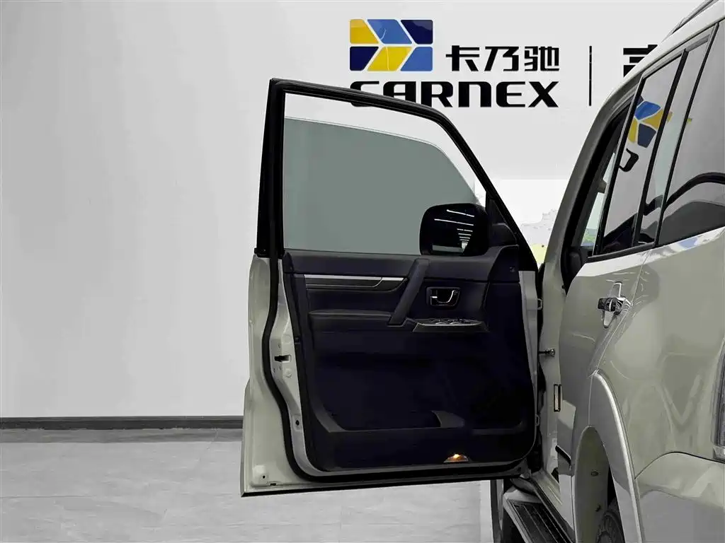 Mitsubishi Pajero (Import) 3.0L Auto Standard Edition, фото 5