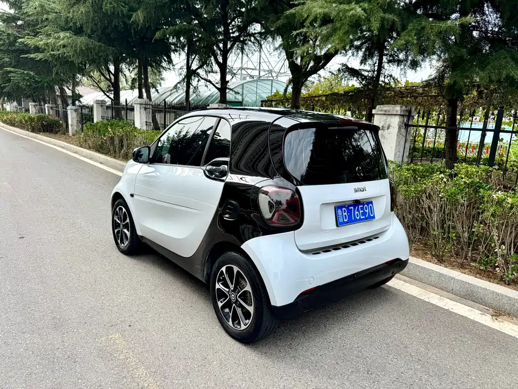 smart Smart Fortwo — миниатюра 3