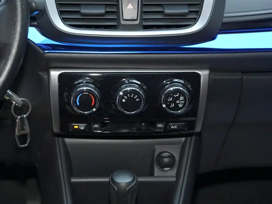 TOYOTA YARIS L ZHIXUAN