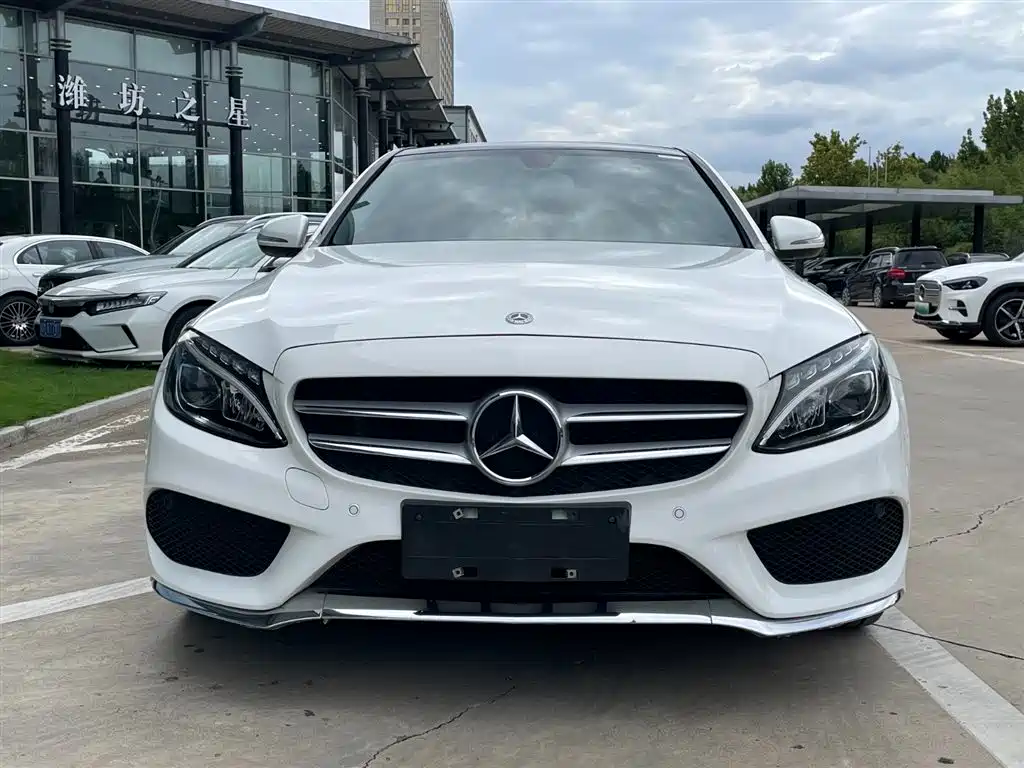 Mercedes-Benz C-Class — миниатюра 2