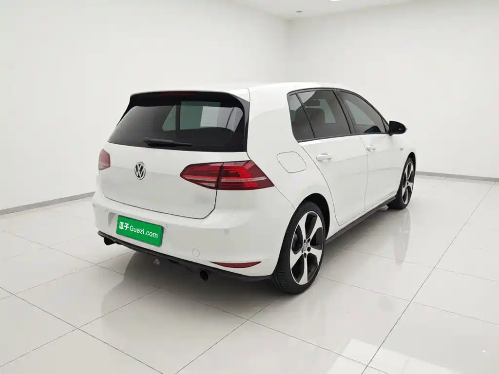 Volkswagen Golf GTI — миниатюра 6