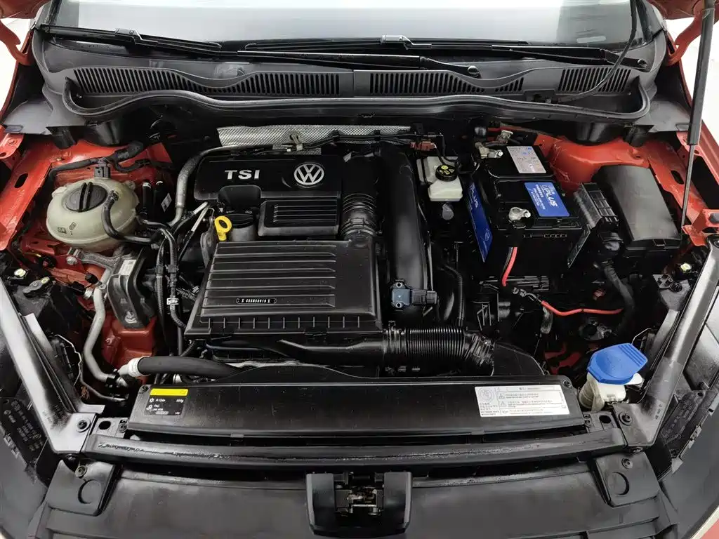 VOLKSWAGEN GOLF*JIAYU