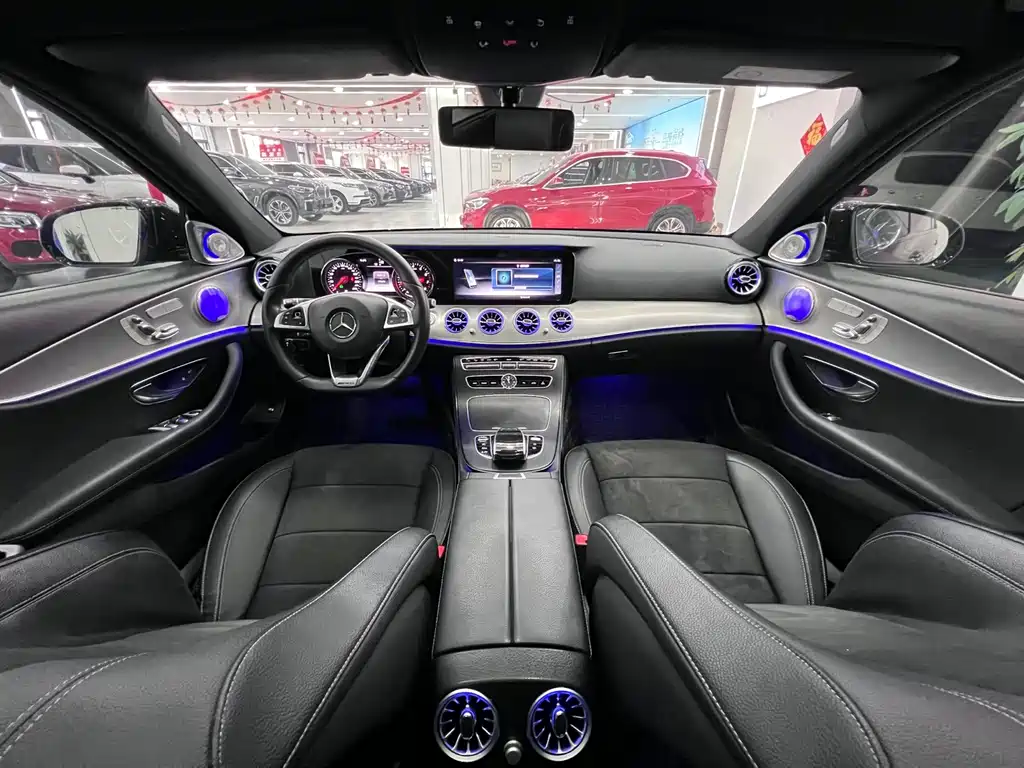 MERCEDES-BENZ E CLASS