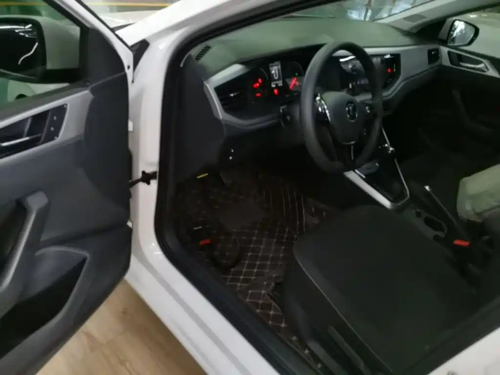 Volkswagen Polo — миниатюра 16